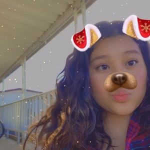 Meet your Posher, Daniela